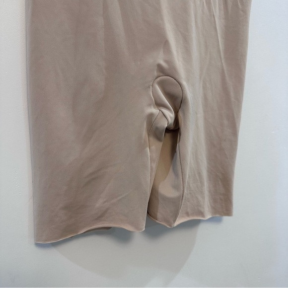SPANX Assets High Waist Mid-Thigh Super Control
Shaper Shorts Nude Womens XL - Picture 7 of 7